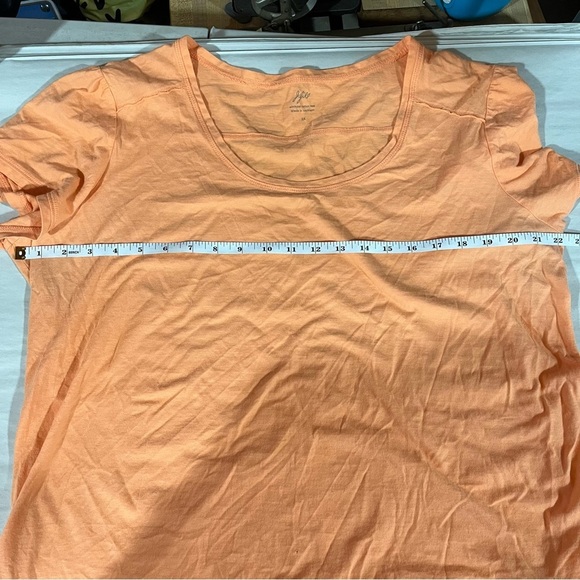 J. Jill Lot of Two Tees Vibrant Orange Whisper Cotton And Purple Rolled V-neck - Picture 13 of 16